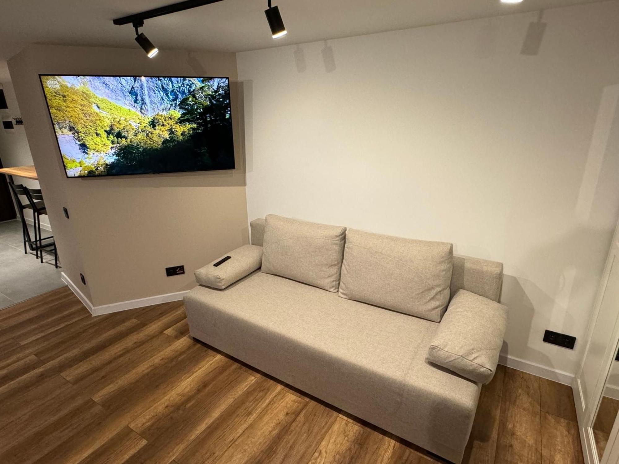 Gray Apartment 24H - Parking On The Street Катовице Екстериор снимка